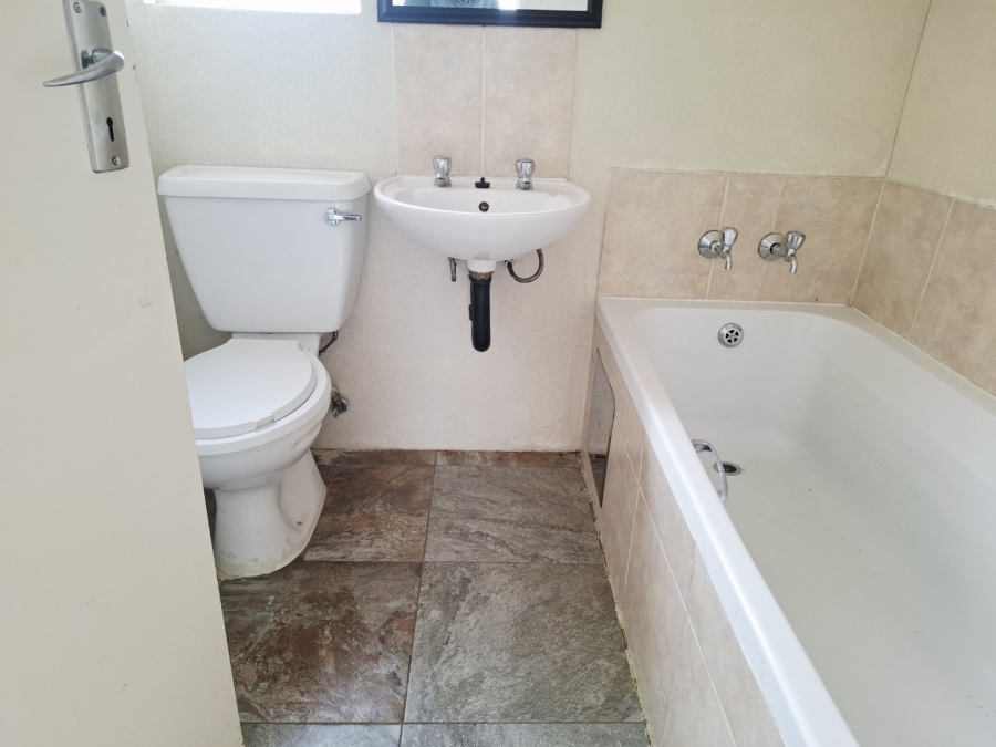 2 Bedroom Property for Sale in Raceway Free State